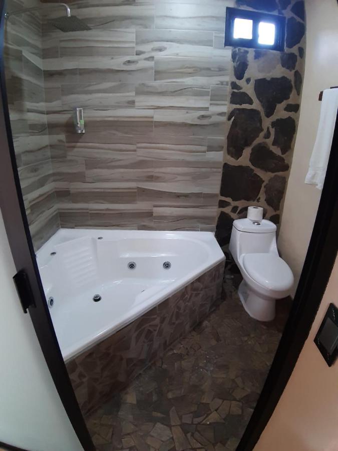 Hotel Spa El Gran Coral By Rotamundos Jocotepec Ngoại thất bức ảnh