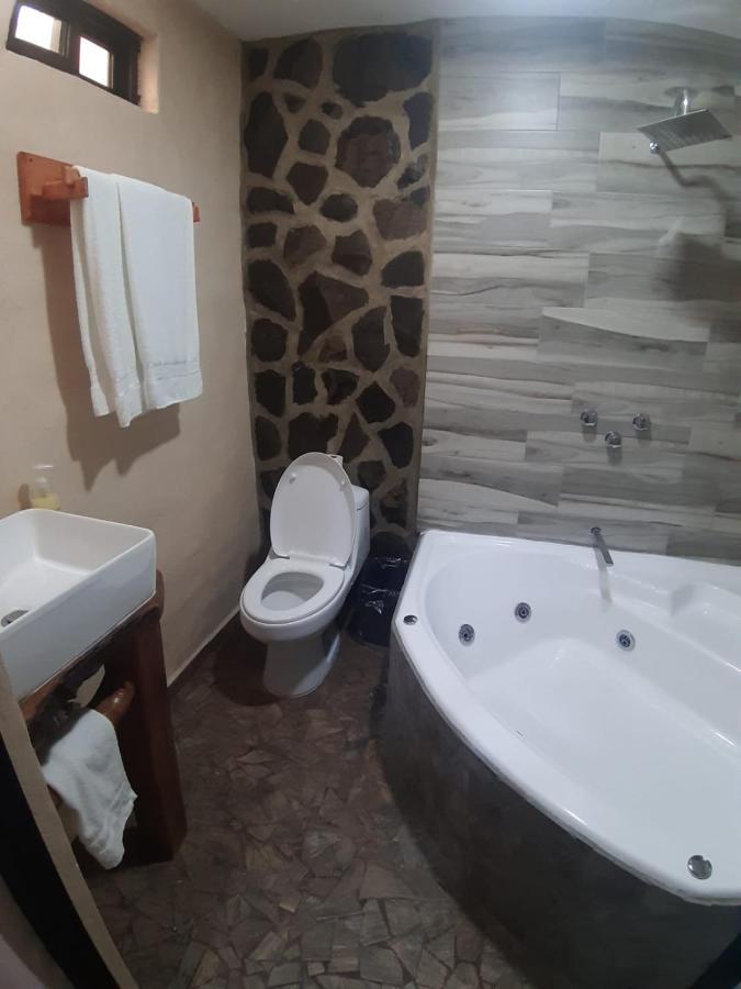 Hotel Spa El Gran Coral By Rotamundos Jocotepec Ngoại thất bức ảnh
