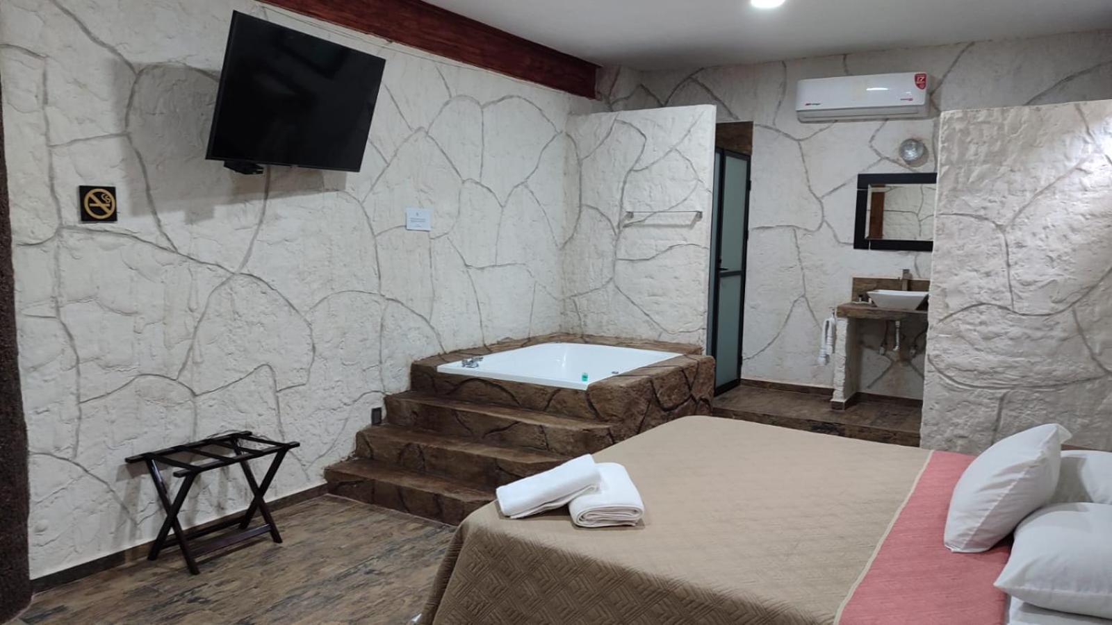 Hotel Spa El Gran Coral By Rotamundos Jocotepec Ngoại thất bức ảnh